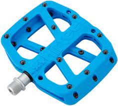 e*Thirteen e*thirteen Base Flat Pedal, 22 Pins, blue
